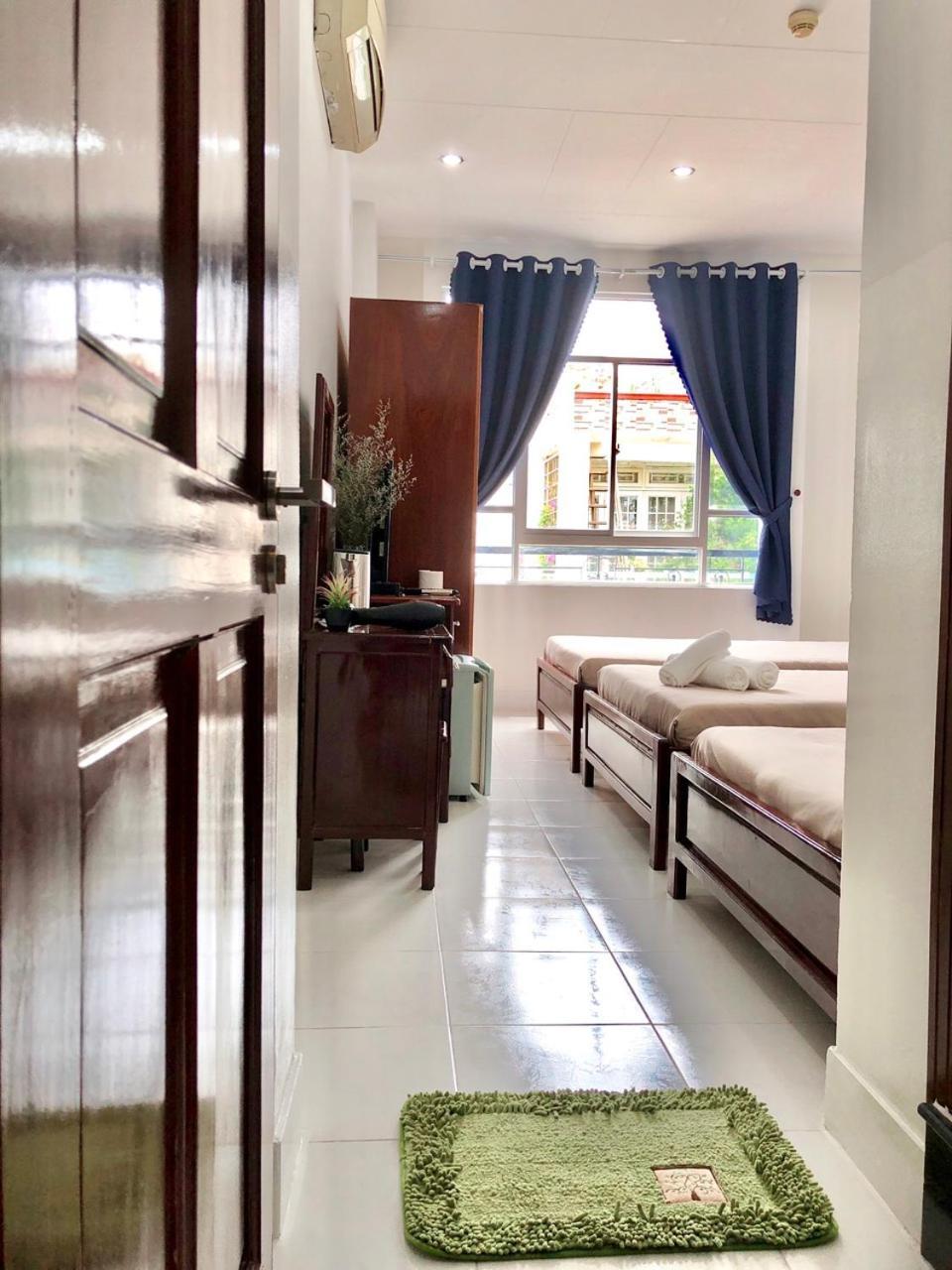 Saigon Cozy2 Hotel At 241 Pham Ngu Lao Street Хошимин Екстериор снимка