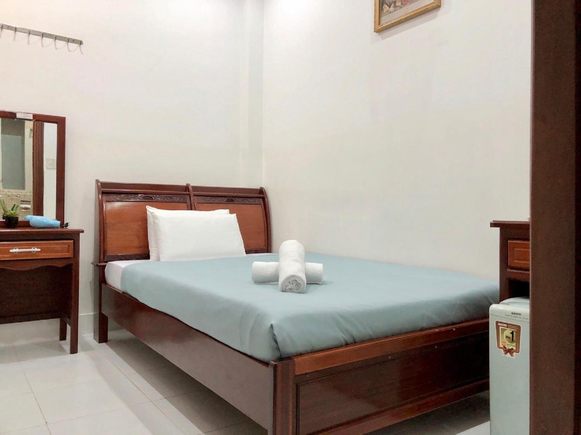 Saigon Cozy2 Hotel At 241 Pham Ngu Lao Street Хошимин Екстериор снимка